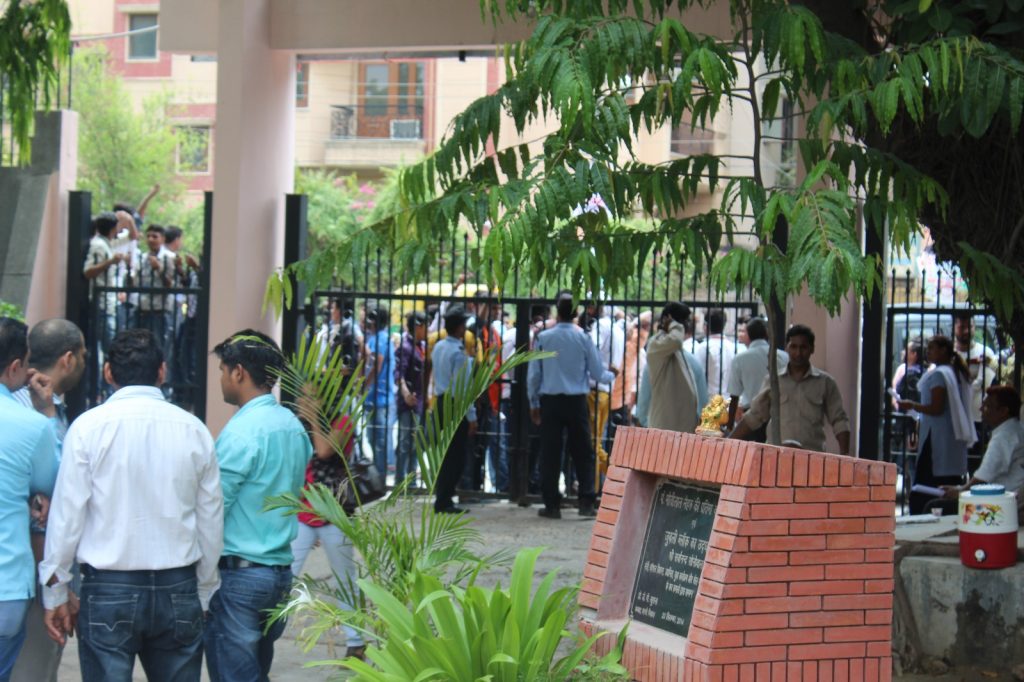 NSUI protest against UGC notification - Motilal Nehru College