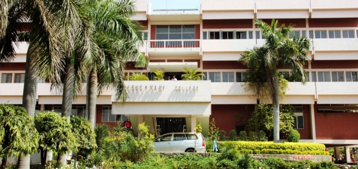 Women Oriented Commerce College f